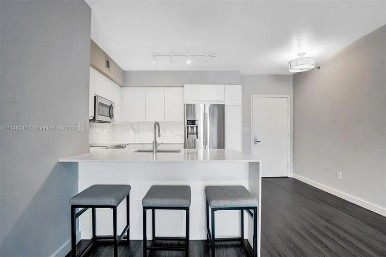 One Miami #2915 image #18