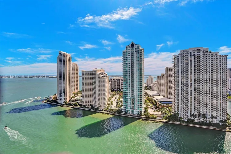 One Miami #2915 image #24