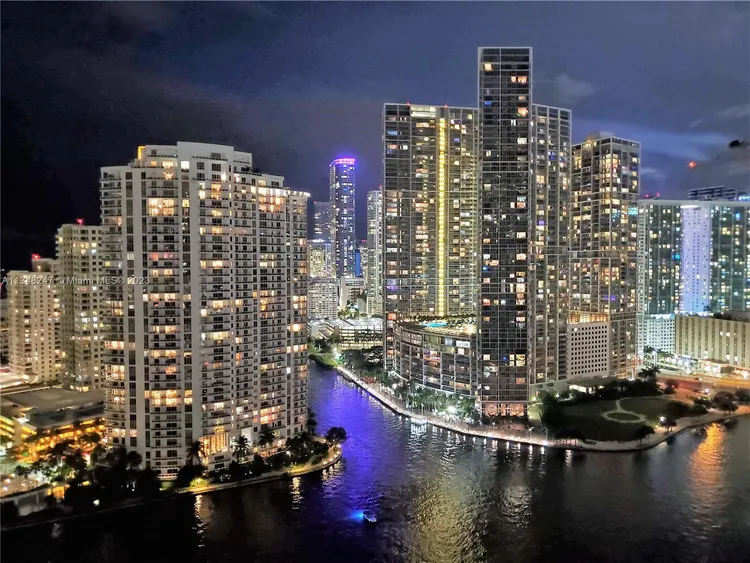 One Miami #2915 image #26