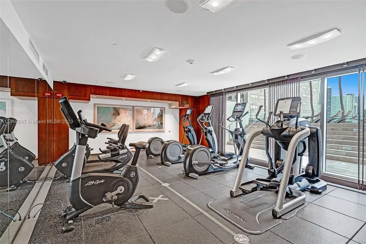 One Miami #2915 image #34