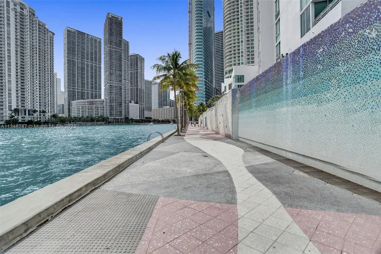 One Miami #2915 image #38