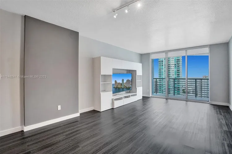 One Miami #2915 image #7