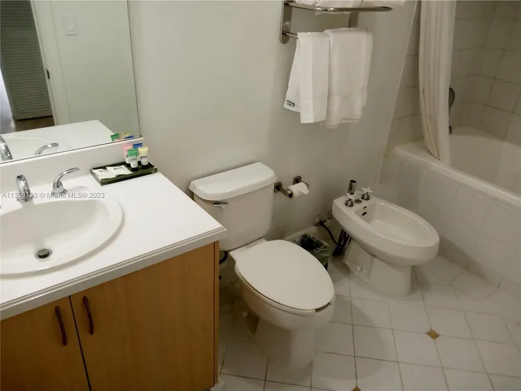 The Mutiny #913 image #13