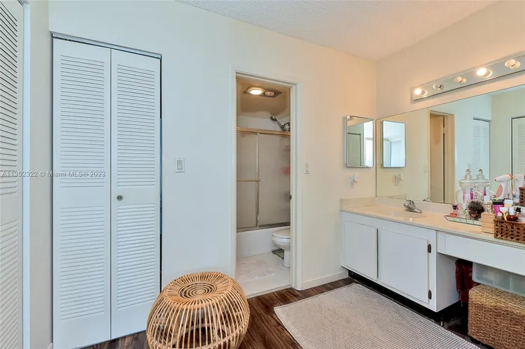 Waterview #744 image #9