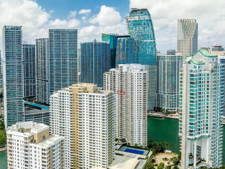 Carbonell #2902 image #20