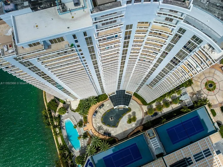 Carbonell #2902 image #23