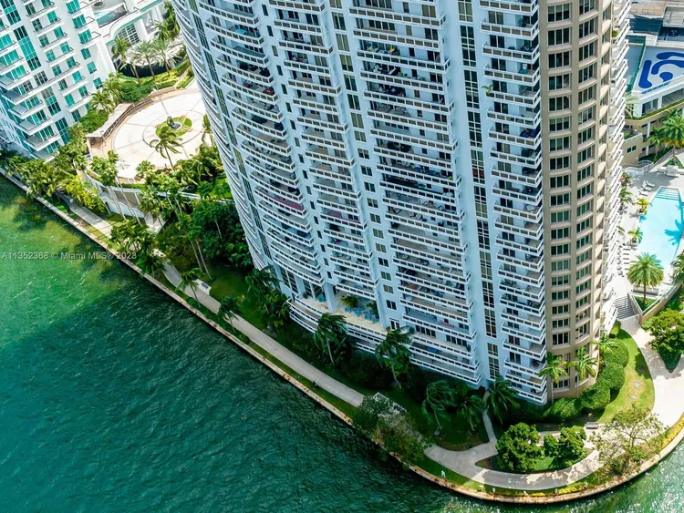 Carbonell #2902 image #26