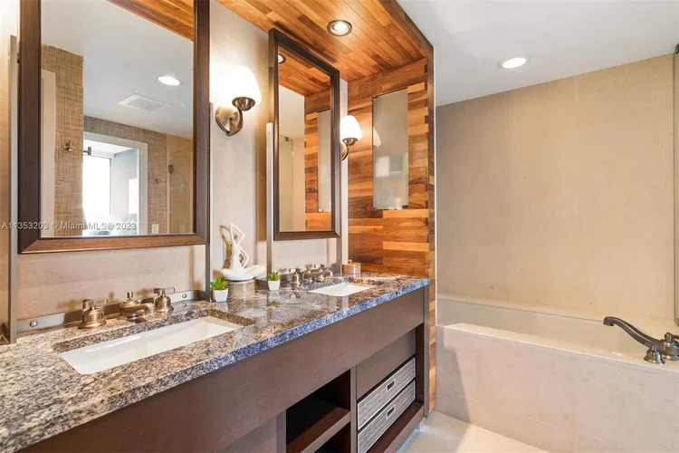 Carillon Condo North Tower #2010 image #16