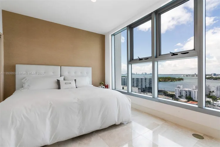 Carillon Condo North Tower #2010 image #18