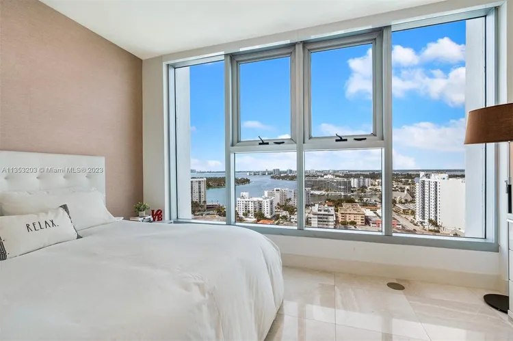 Carillon Condo North Tower #2010 image #19