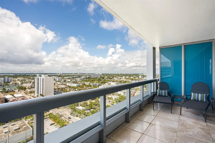 Carillon Condo North Tower #2010 image #24