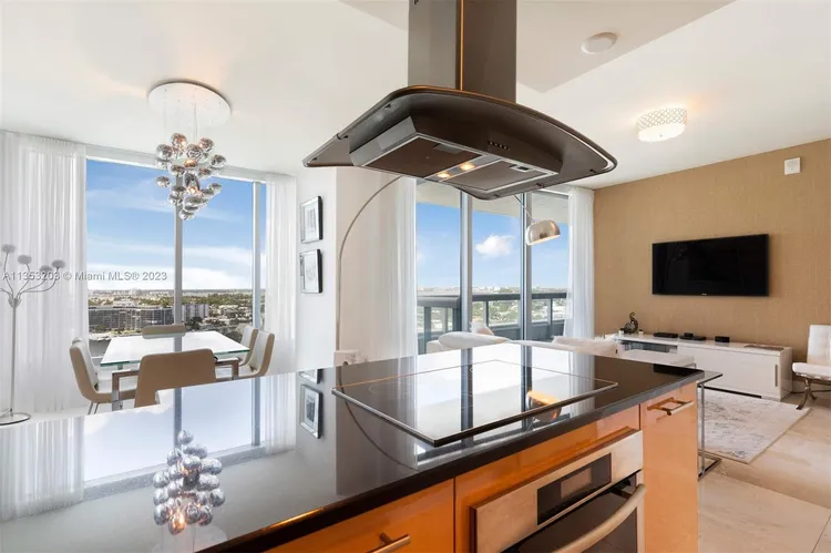 Carillon Condo North Tower #2010 image #7