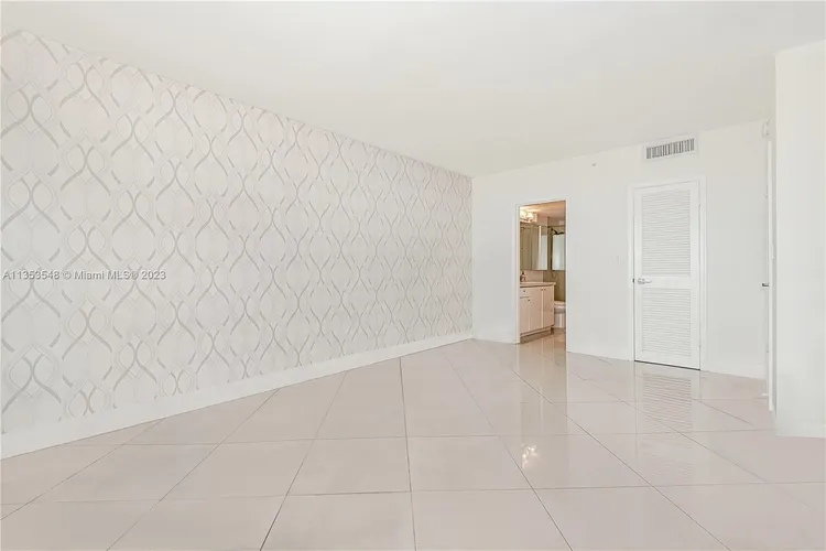 The Wave Condominium #PH36 image #13