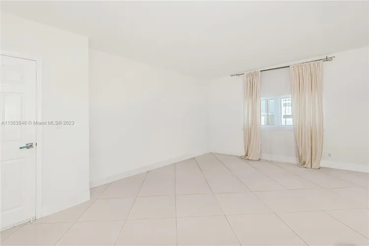 The Wave Condominium #PH36 image #14