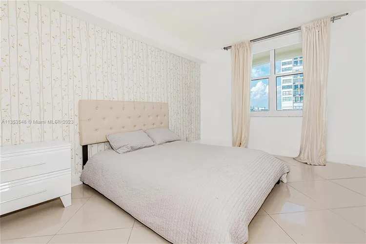 The Wave Condominium #PH36 image #16