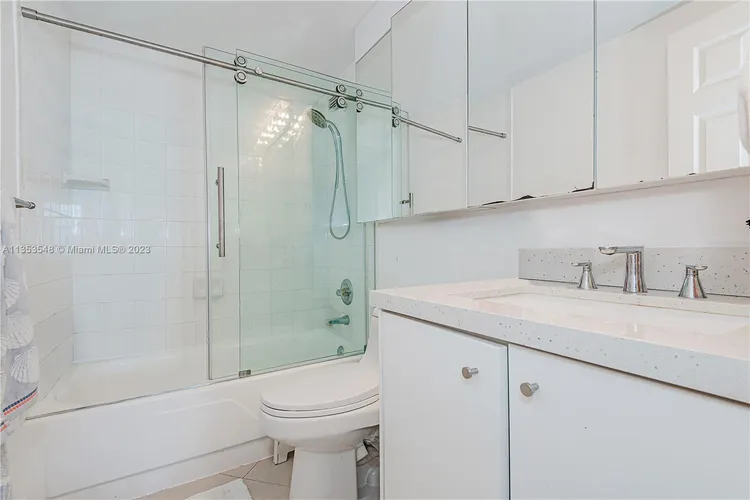 The Wave Condominium #PH36 image #6