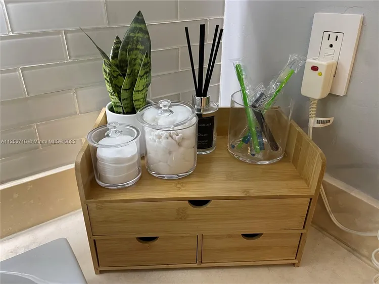 Trump Tower 1 #1006 image #15