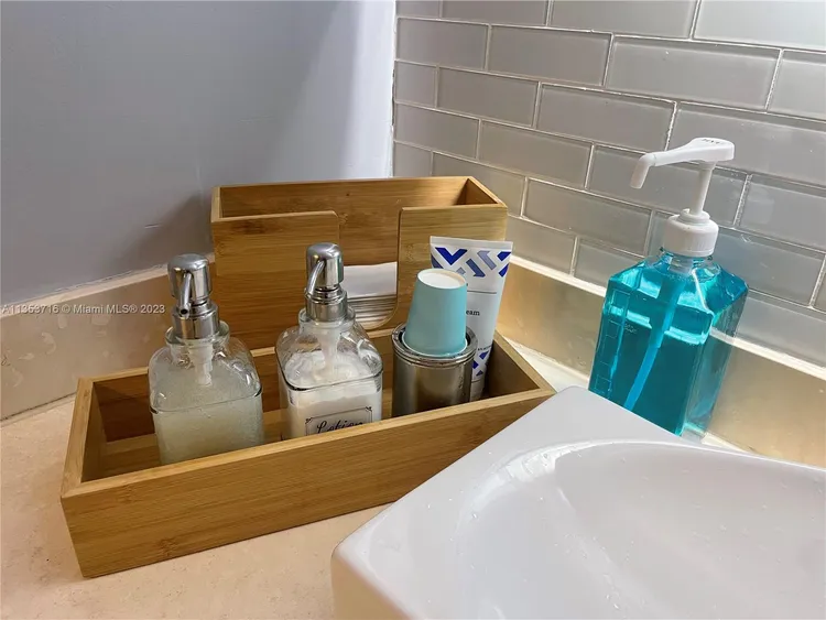 Trump Tower 1 #1006 image #16