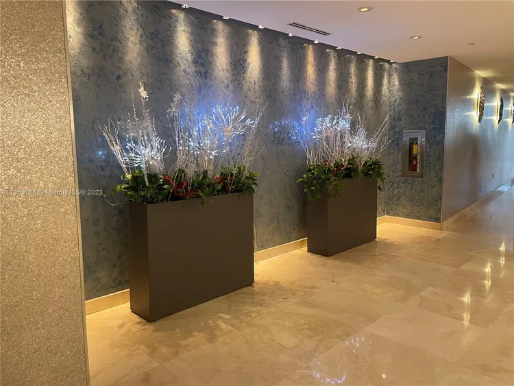 Trump Tower 1 #1006 image #19