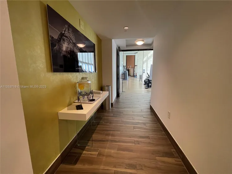 Trump Tower 1 #1006 image #30