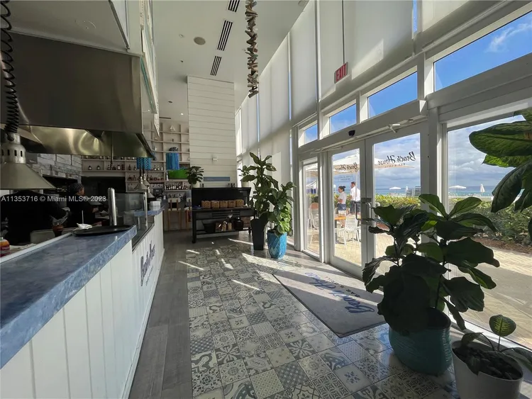 Trump Tower 1 #1006 image #31