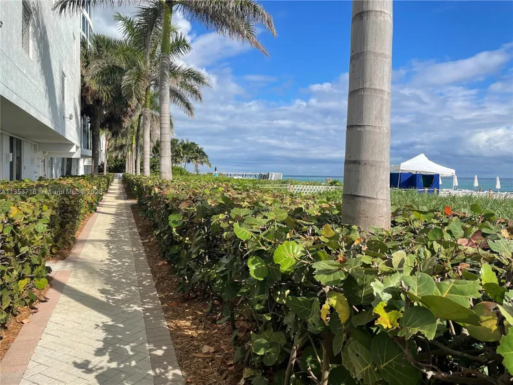 Trump Tower 1 #1006 image #38