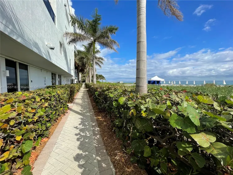 Trump Tower 1 #1006 image #39