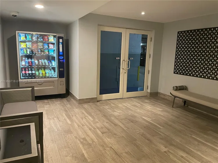 Trump Tower 1 #1006 image #40