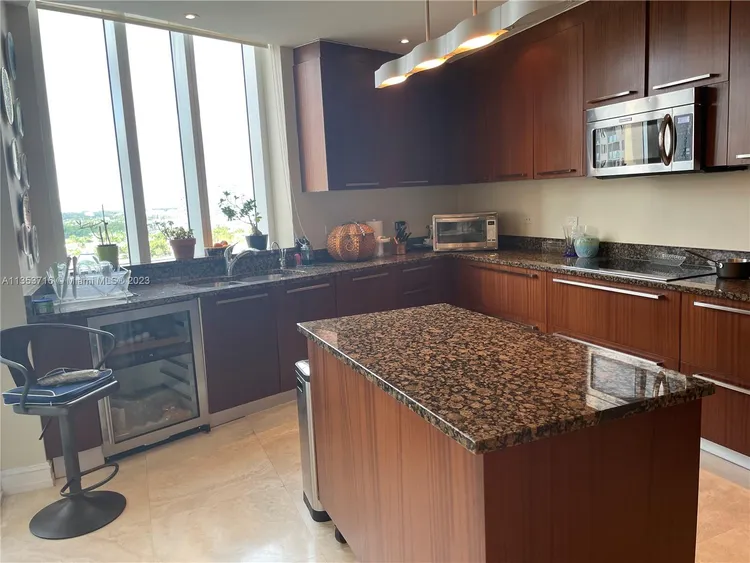 Trump Tower 1 #1006 image #47