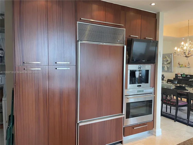 Trump Tower 1 #1006 image #54