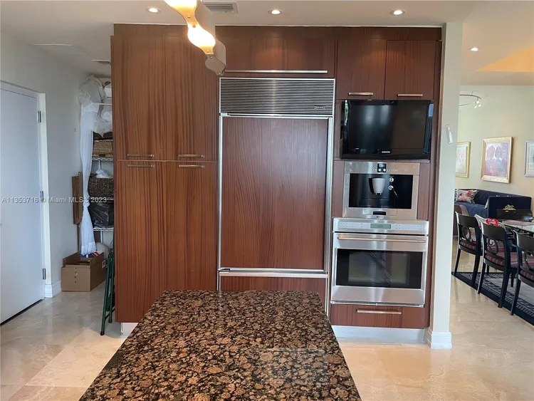 Trump Tower 1 #1006 image #56