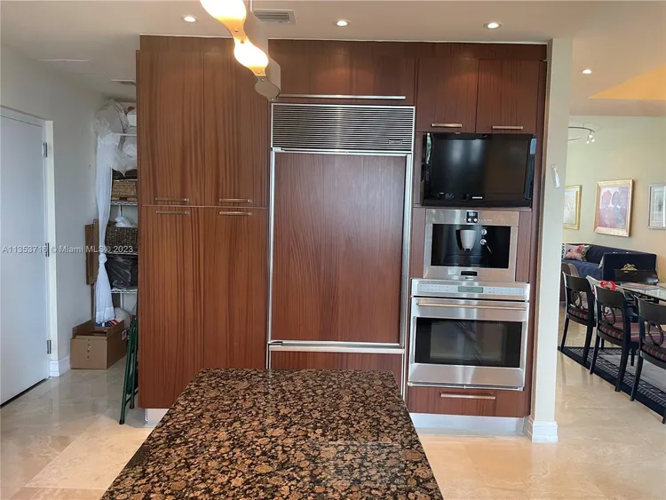 Trump Tower 1 #1006 image #57