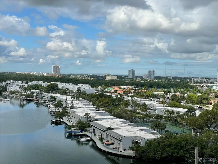 Trump Tower 1 #1006 image #58