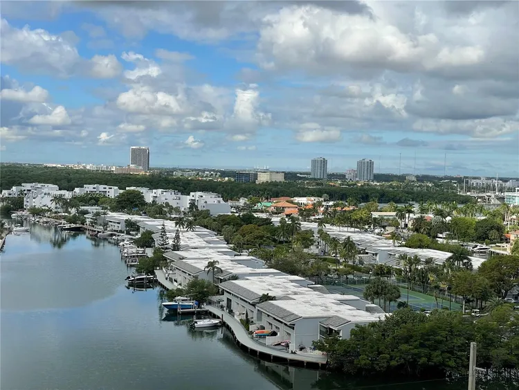 Trump Tower 1 #1006 image #59