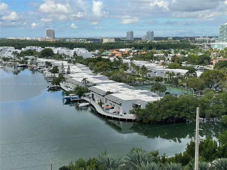 Trump Tower 1 #1006 image #62