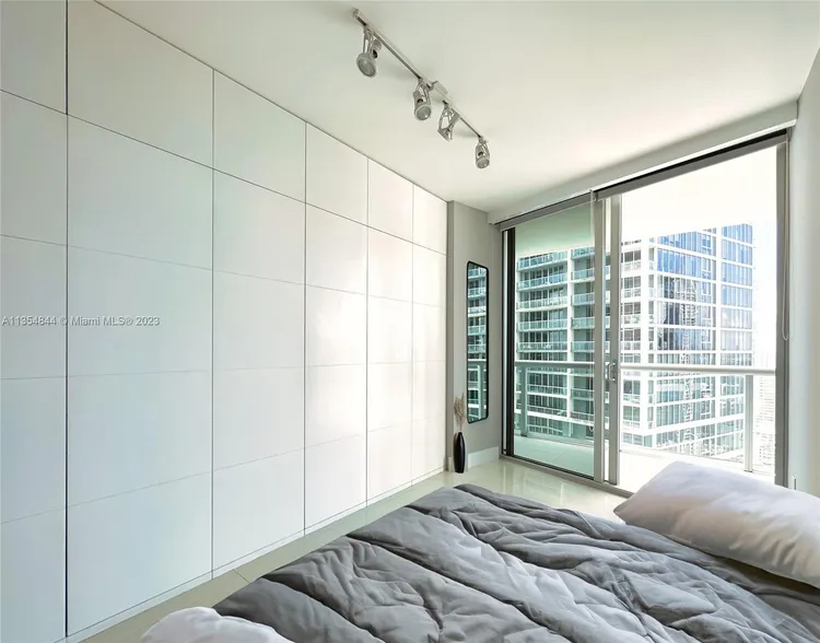 Icon Brickell I #4413 image #10