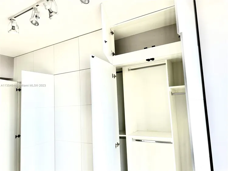 Icon Brickell I #4413 image #45