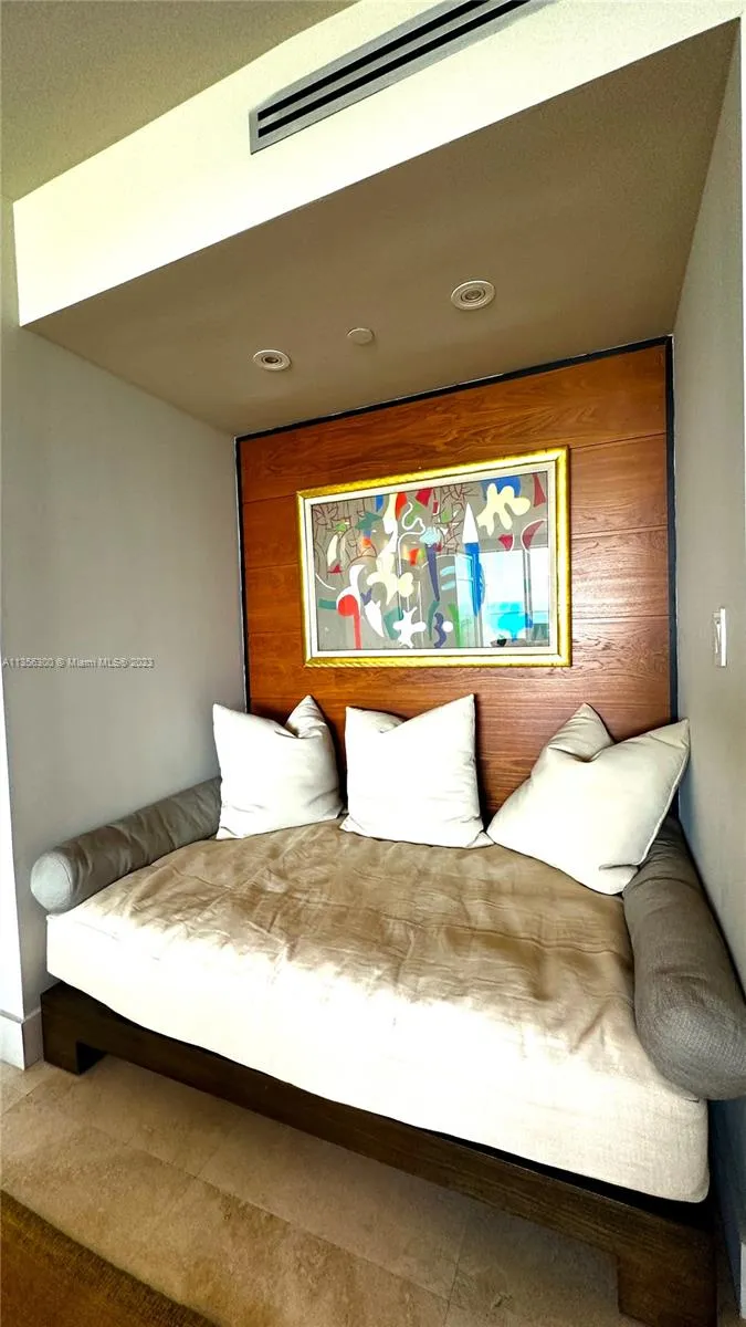 Hamptons South #1705 image #12