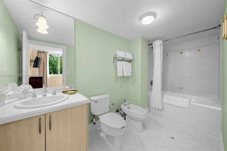 The Mutiny #204 image #9