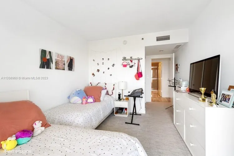 Williams Island 7000 #2203 image #12