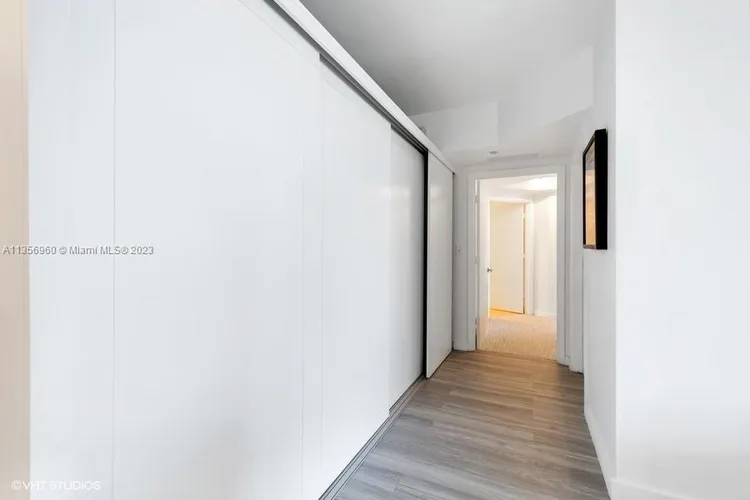 Williams Island 7000 #2203 image #7