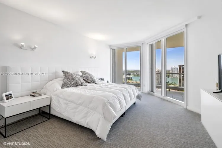 Williams Island 7000 #2203 image #9