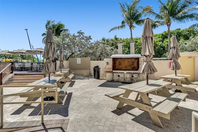 Towers of Key Biscayne #C506 image #17