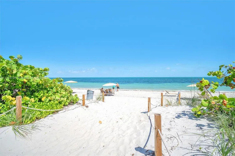 Towers of Key Biscayne #C506 image #19