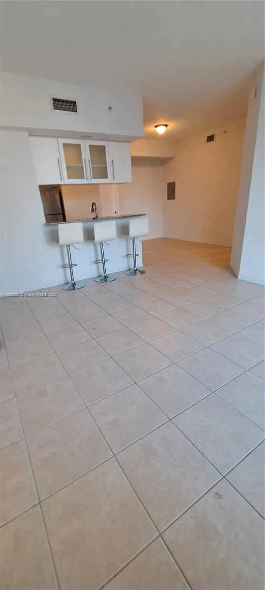 1800 Biscayne Plaza #606 image #8