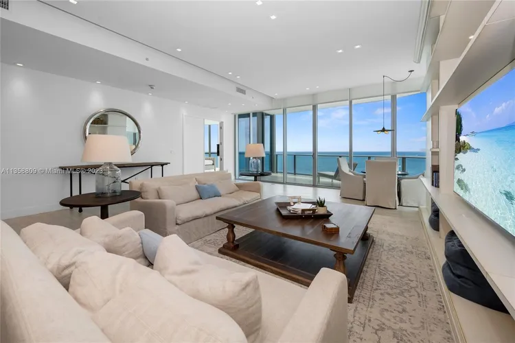 Chateau Beach Residences #1201 image #11