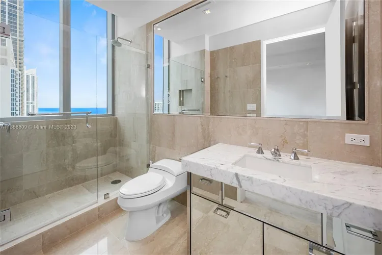 Chateau Beach Residences #1201 image #21