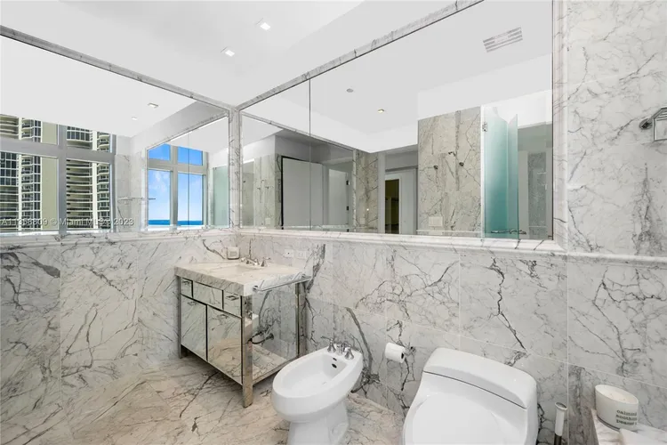 Chateau Beach Residences #1201 image #24
