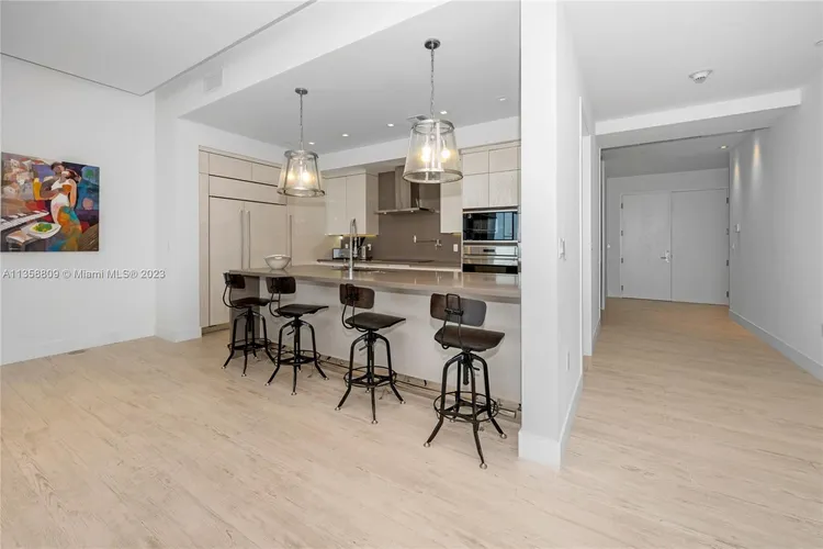 Chateau Beach Residences #1201 image #8