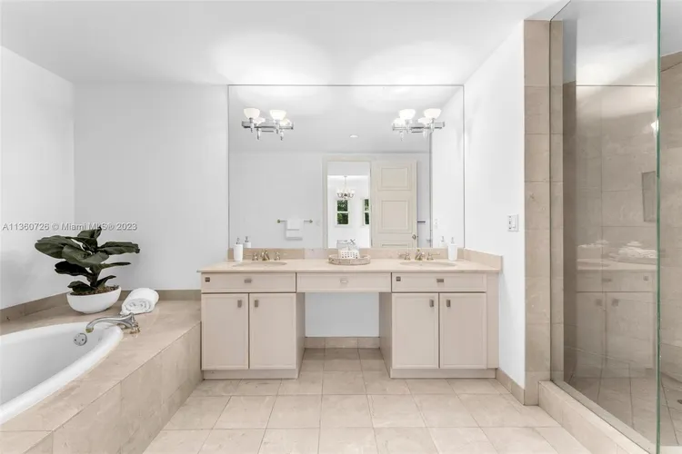 Padua Condo Deering Bay #228 image #12